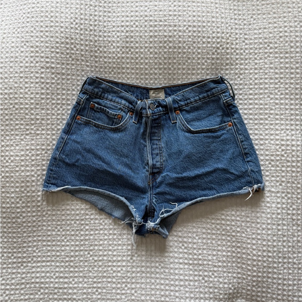 Levi’s 501 High Rise Denim Cut Off Shorts — Medium Wash